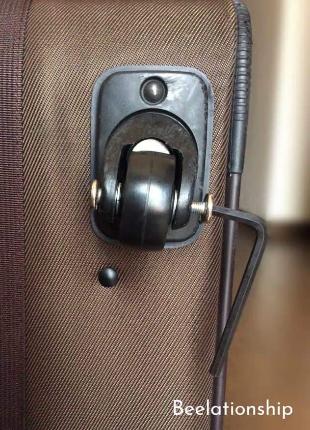 Repair_Luggage_Wheels_009